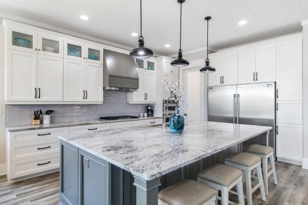 Modern Kitchen Remodeling in Spicewood